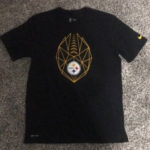 Nike Steelers Football T-Shirt. Large.
